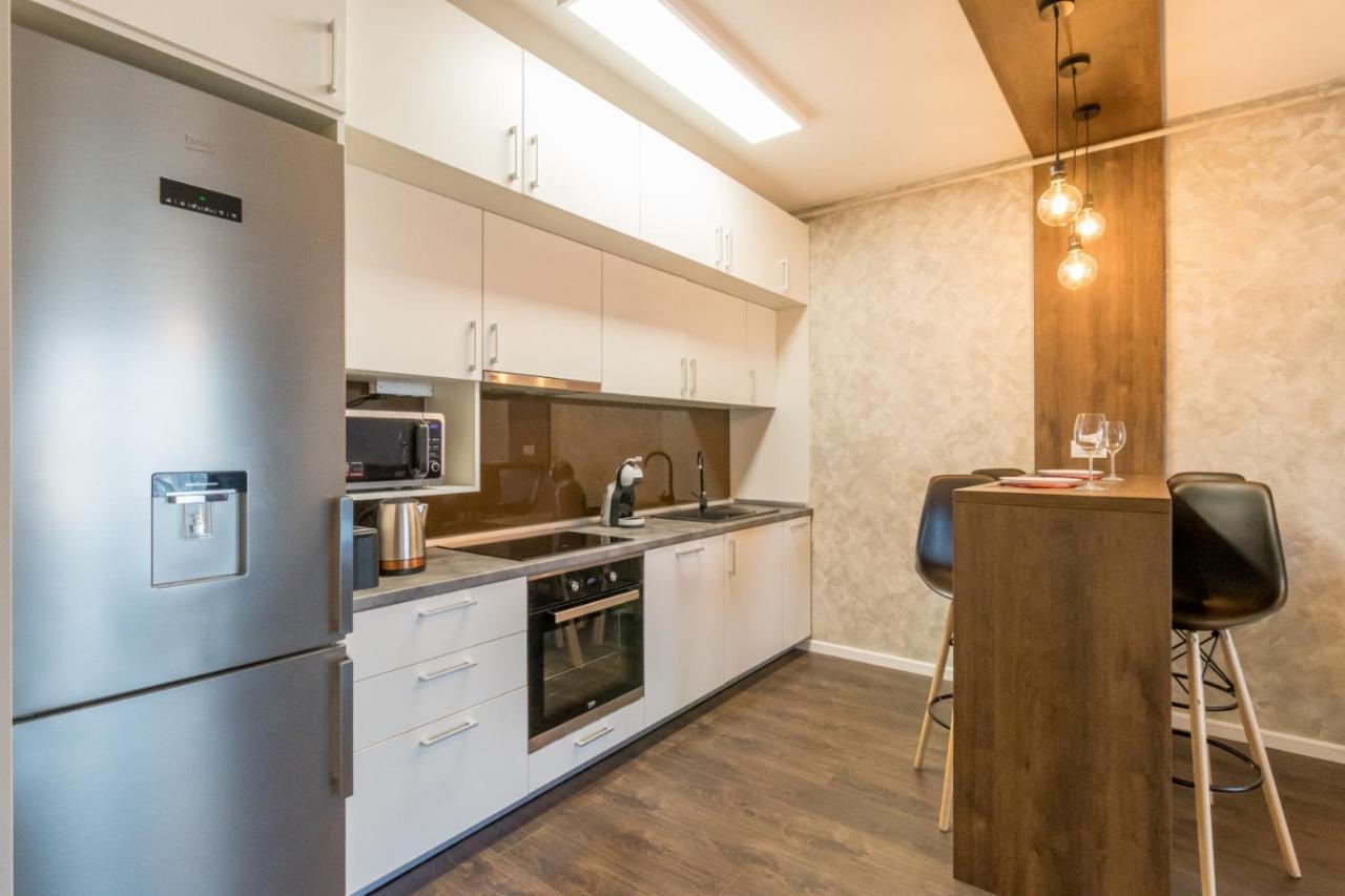 Modern Downtown Apartment Cluj-Napoca Esterno foto