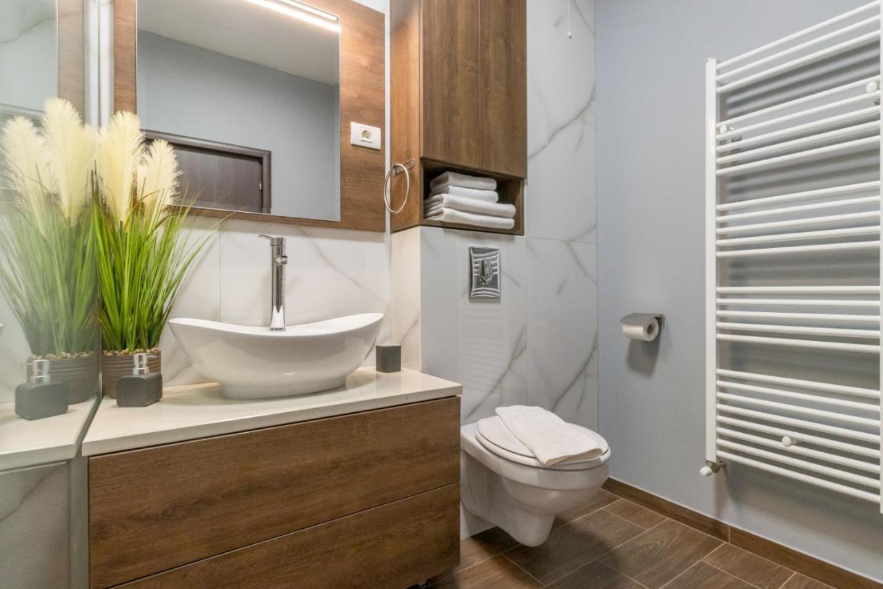 Modern Downtown Apartment Cluj-Napoca Esterno foto